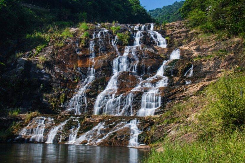 逃离遗弃的建筑4